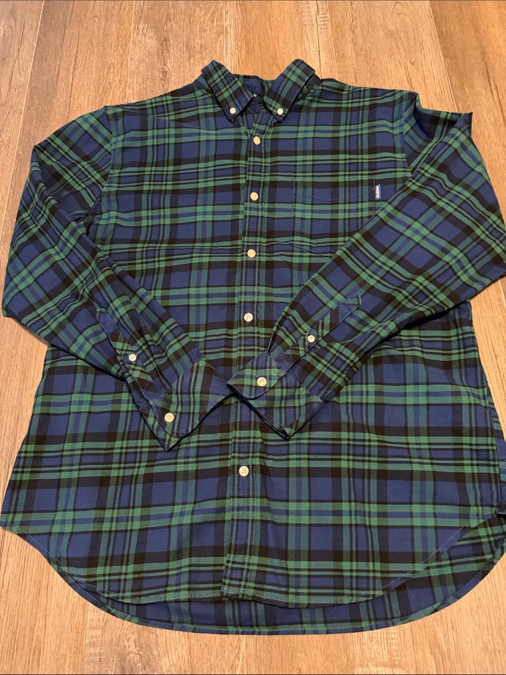 chubbies Navy and Green Plaid Button-Down Shirt